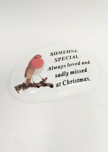 Load image into Gallery viewer, White Robin Pebble Christmas Memorial Tribute - Xmas Tree Plaque Verse Graveside